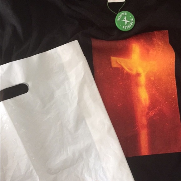 Supreme piss Christ shirt - Picture 2 of 4